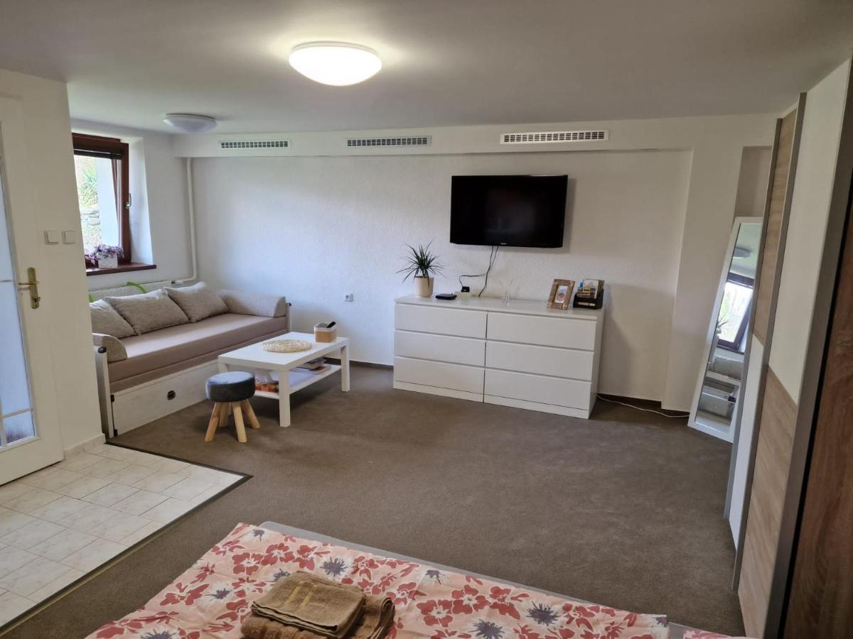 Apartman U Peciho Bela pod Pradedem Bagian luar foto